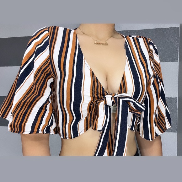 Top - Picture 2 of 2